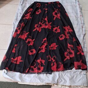 🥀 PRICE DROP: $23 | NWOT Venus Red Floral Trumpet Midi Skirt (M)